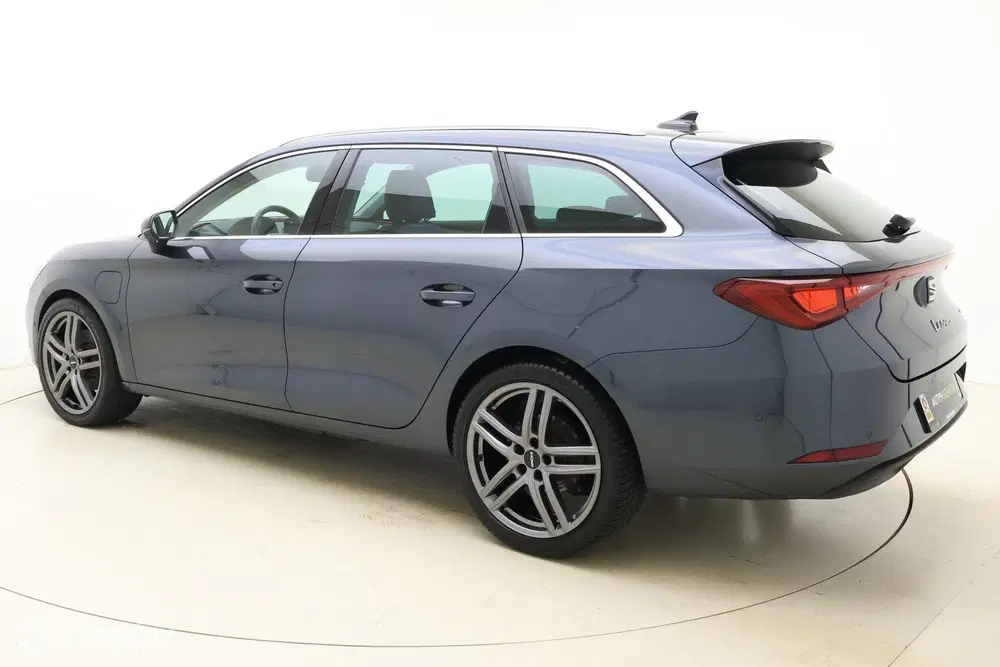 SEAT Leon 1.4 TSI eHybrid PHEV uit 2021, foto 3