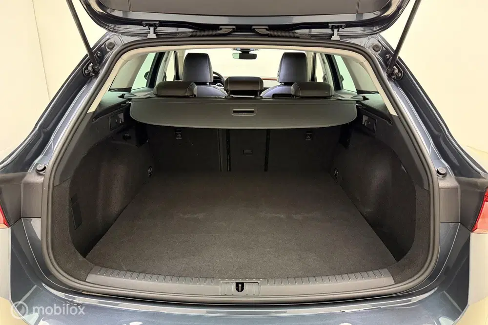 SEAT Leon 1.4 TSI eHybrid PHEV uit 2021, foto 9