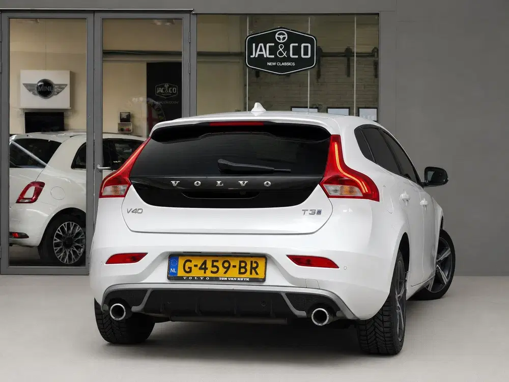 Volvo V40 1.5 T3 Automaat R-Design Harman Kardon uit 2019, foto 12