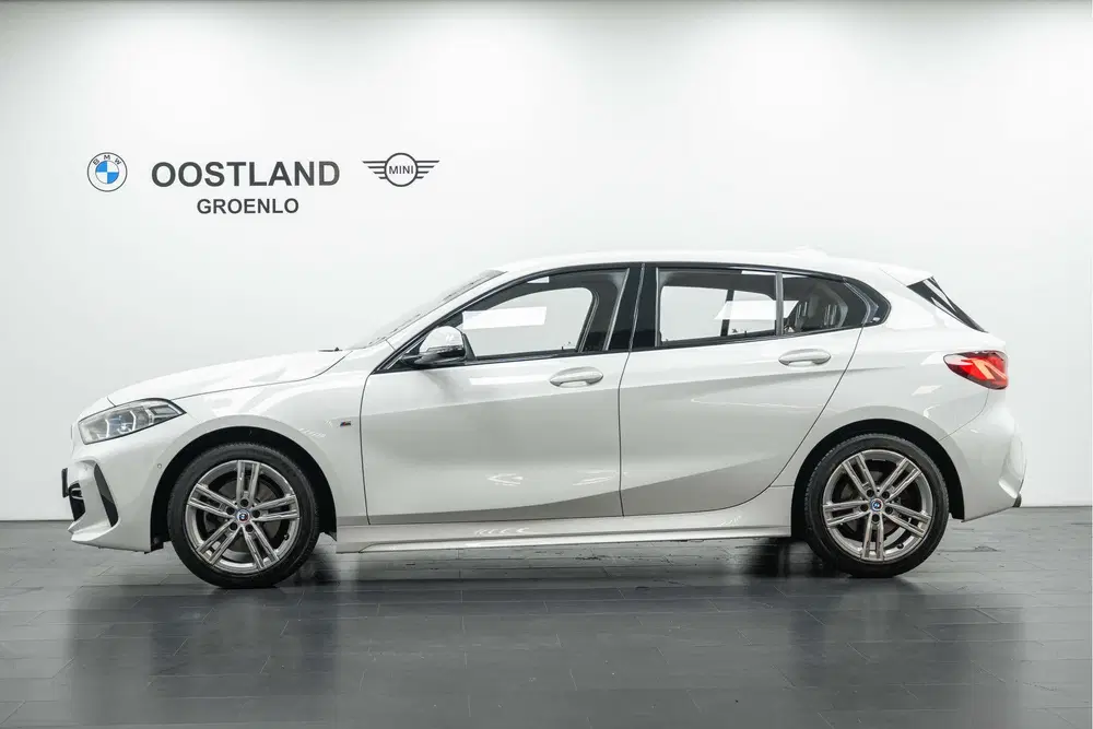 BMW 1-serie 118i Executive M Sport Automaat uit 2022, foto 13