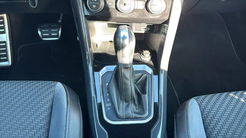 Volkswagen T-Roc 1.5 TSI Sport R-Line Automaat White LED Ca uit 2019, foto 13