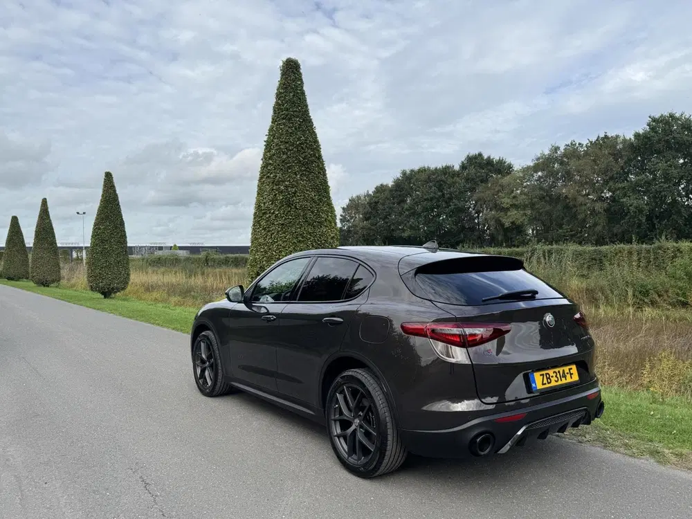 Alfa Romeo Stelvio 2.0t Q4 280pk uit 2019, foto 7