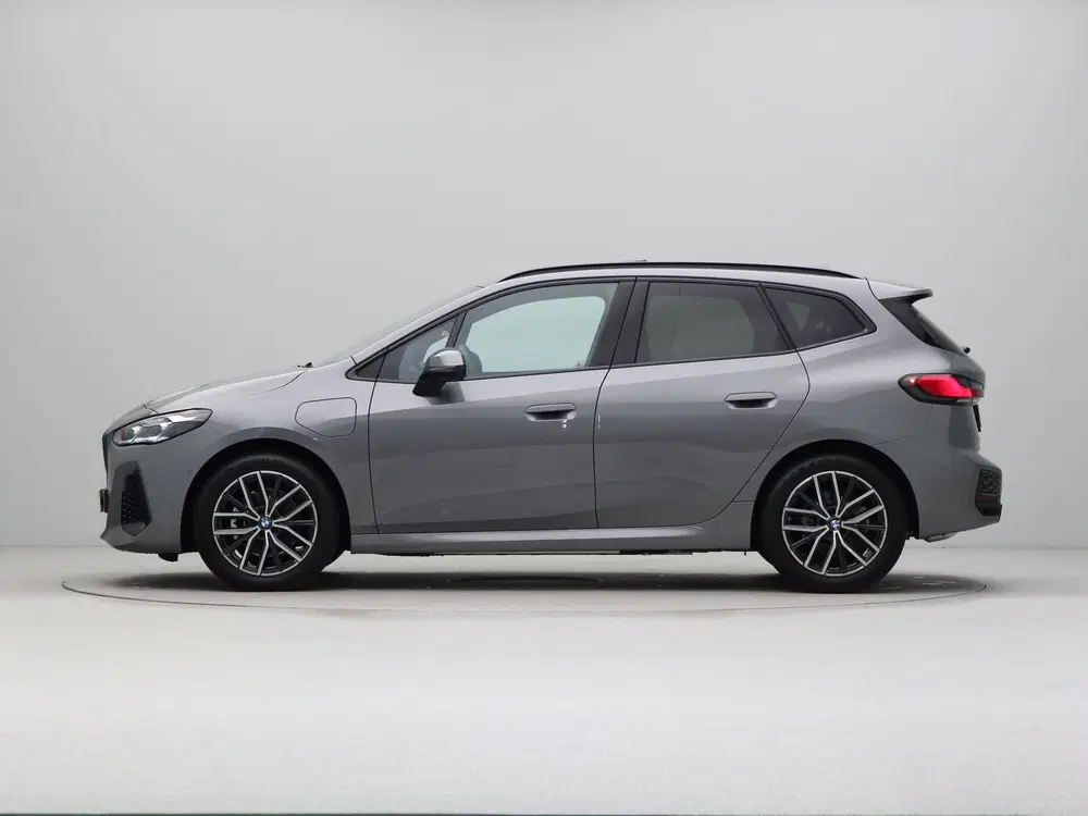 BMW 2-serie 225e Active Tourer xDrive SoH 100% (bj 202 uit 2026, foto 8