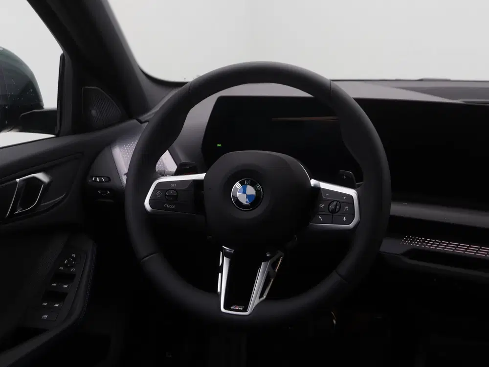 BMW 1-serie 120 M Sport Design Edition Aurora Diamond uit 2026, foto 2