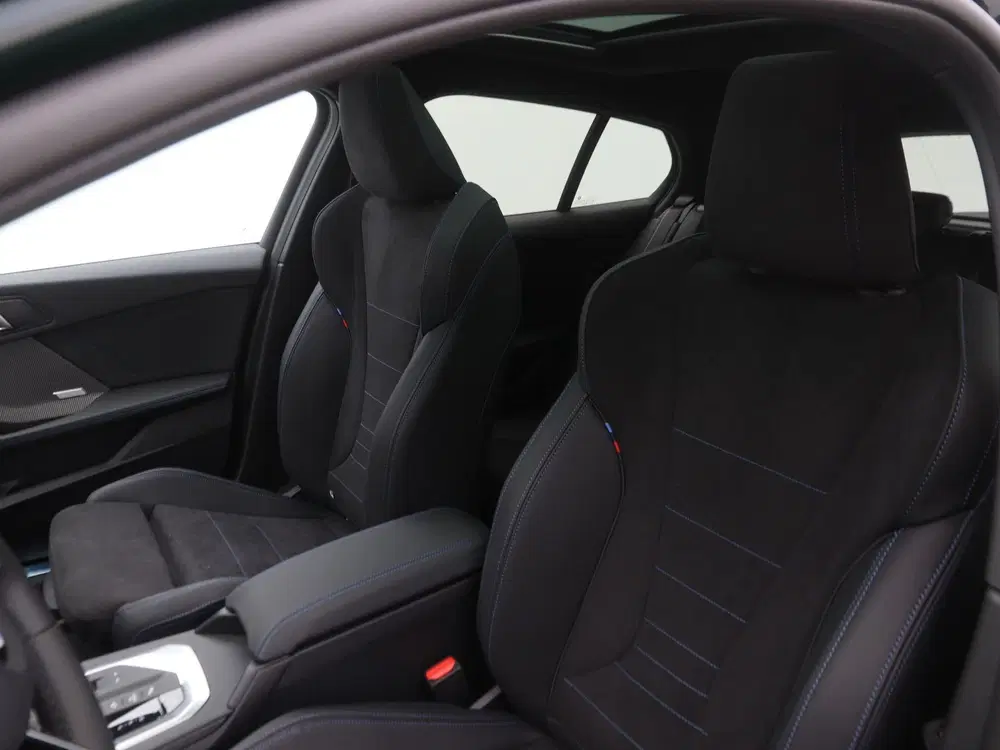 BMW 1-serie 120 M Sport Design Edition Aurora Diamond uit 2026, foto 5