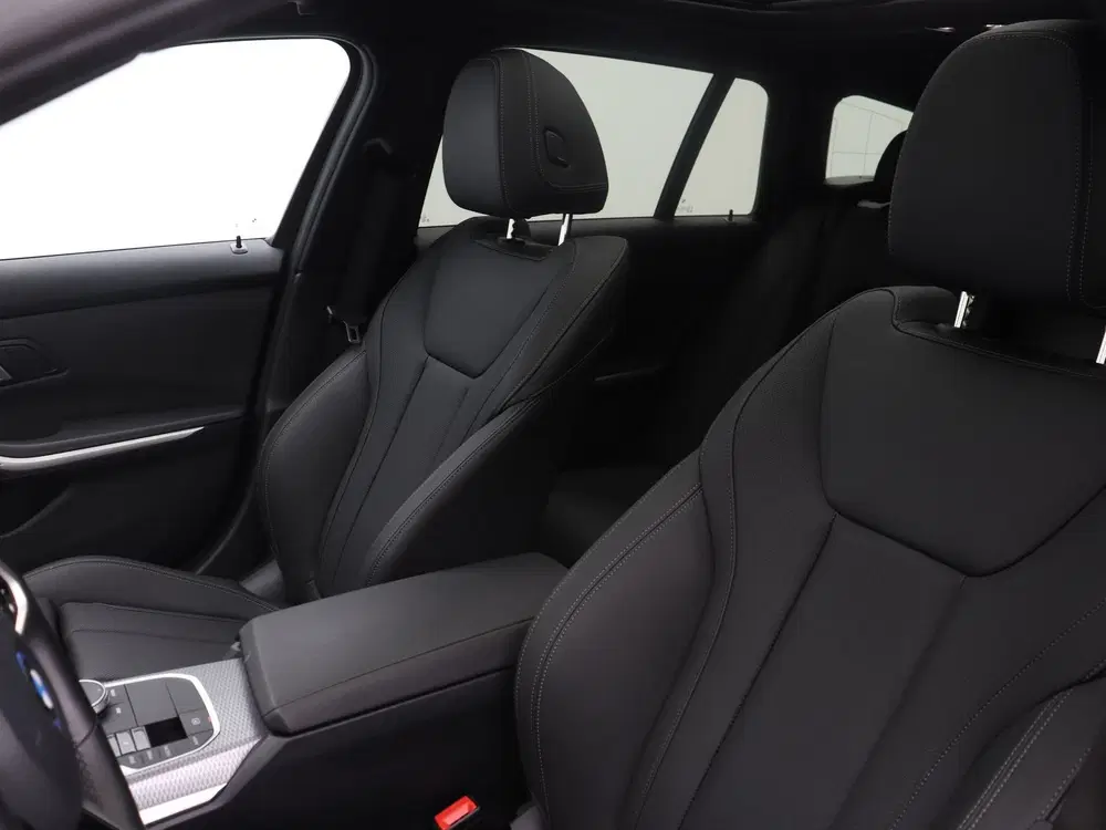 BMW 3-serie 330e Touring M Sport (bj 2025 uit 2025, foto 5