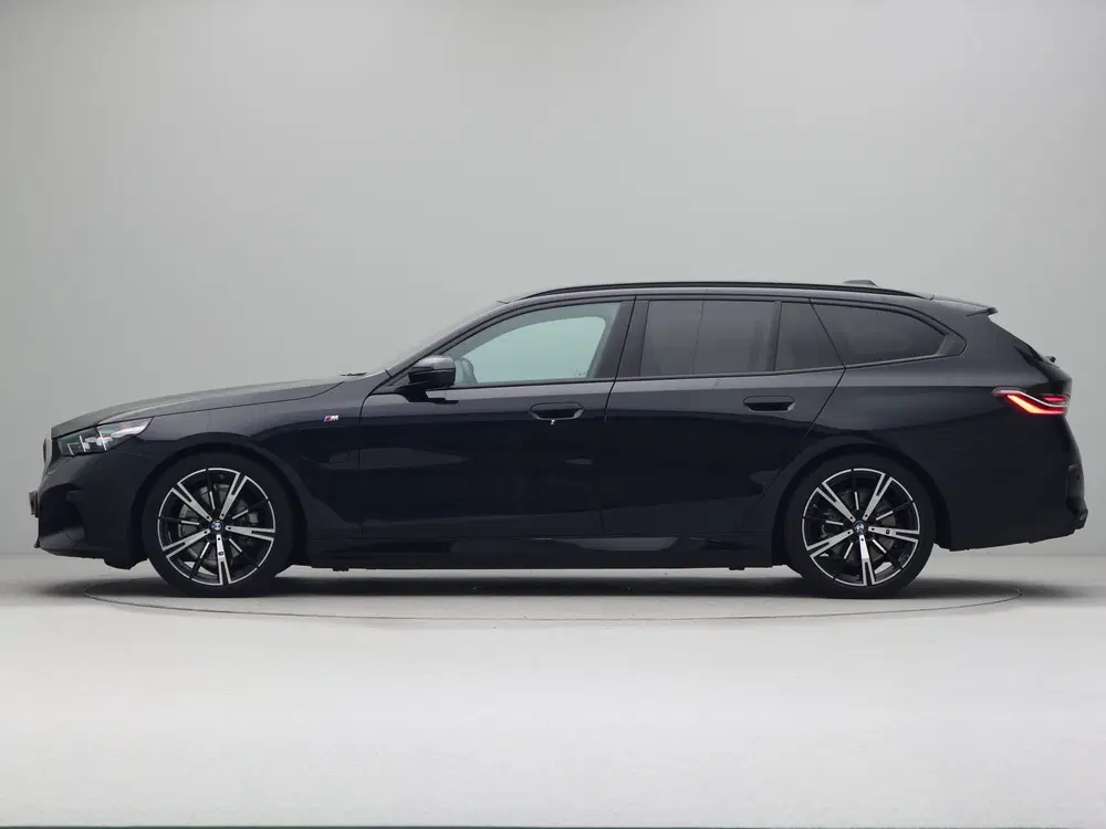 BMW 5-serie 530e Touring M Sport (bj 2025 uit 2025, foto 11