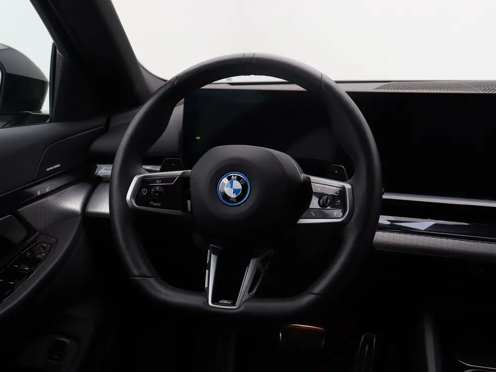 BMW 5-serie 530e Touring M Sport (bj 2025 uit 2025, foto 2