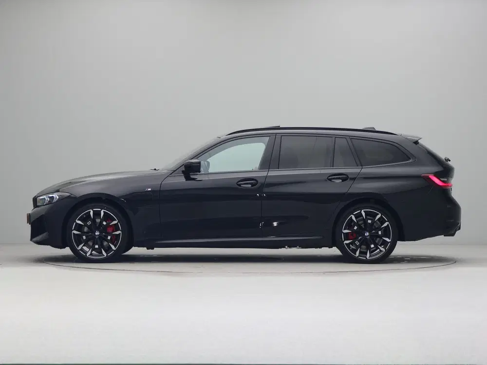 BMW 3-serie 330e Touring M Sport Pro uit 2026, foto 12