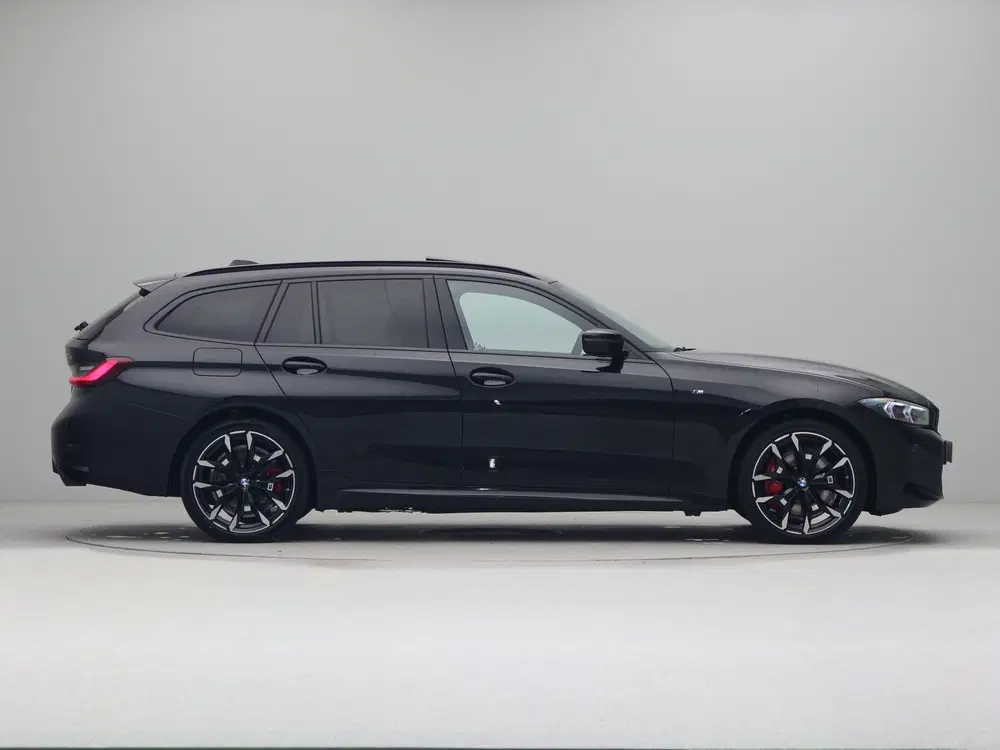 BMW 3-serie 330e Touring M Sport Pro uit 2026, foto 8