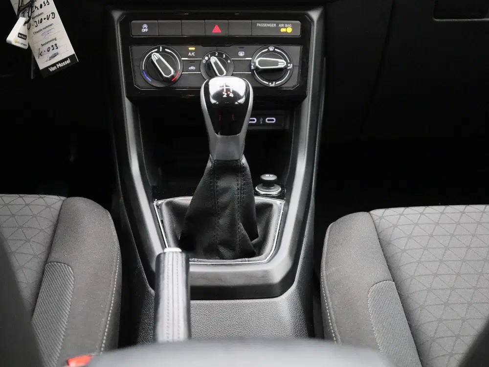 Volkswagen T-Cross 1.0 TSI Life uit 2021, foto 10