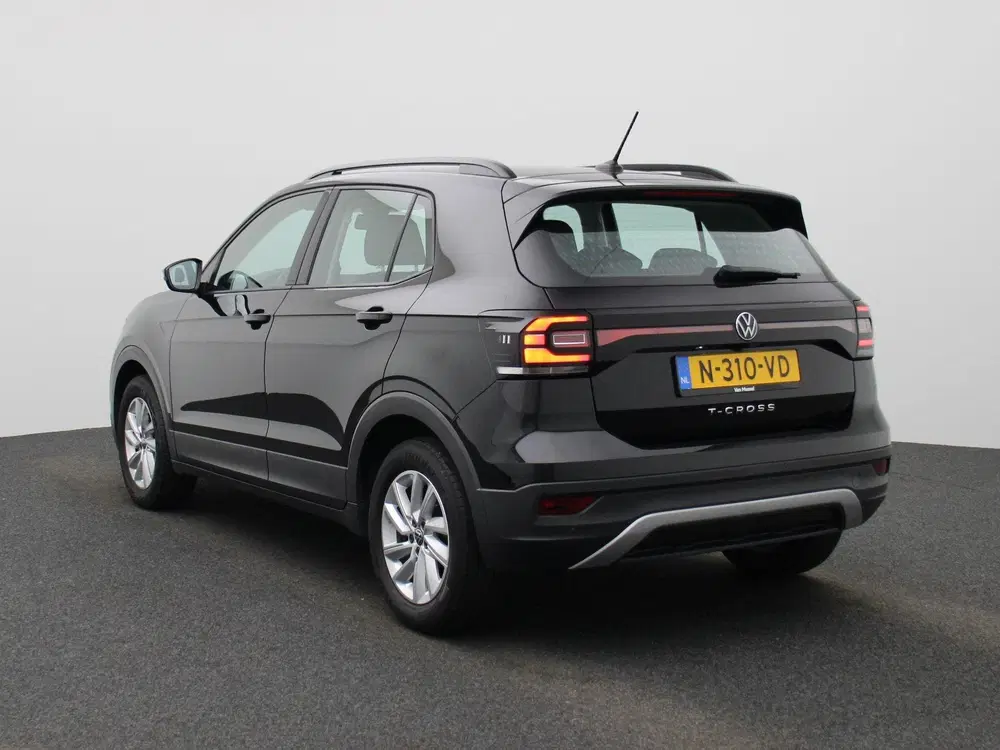 Volkswagen T-Cross 1.0 TSI Life uit 2021, foto 2