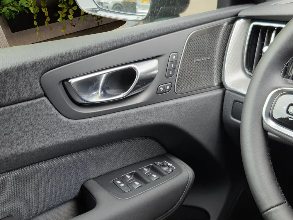 Volvo XC60 2.0 T6 AWD Recharge Black Edition uit 2026, foto 14