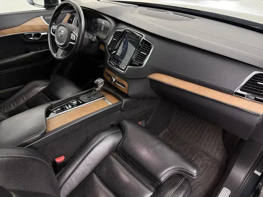 Volvo XC90 2.0 T5 AWD Inscription Aut. uit 2019, foto 2