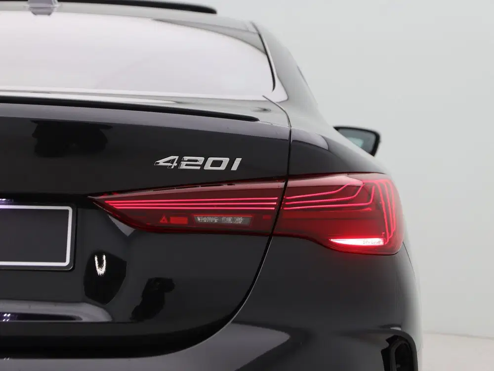 BMW 4-serie 420i Coupé High Executive M Sport Pro uit 2026, foto 10