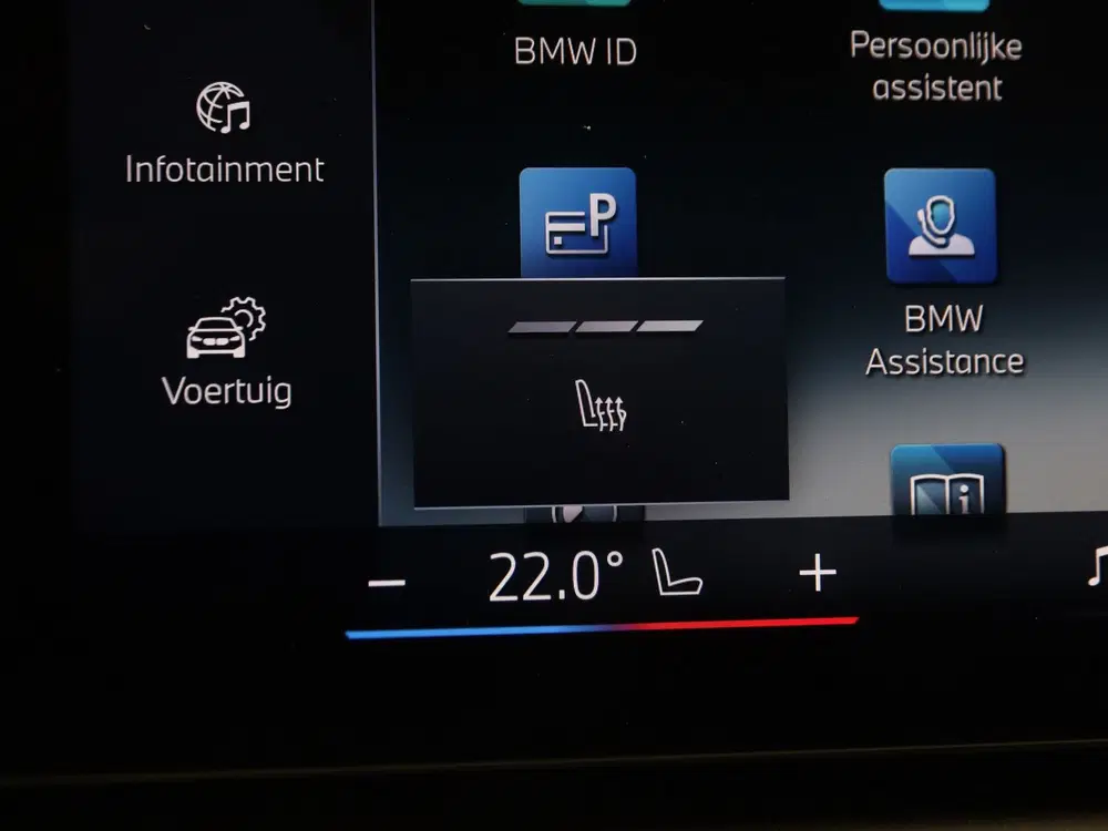 BMW 3-serie 330e Sedan M Sport uit 2026, foto 14