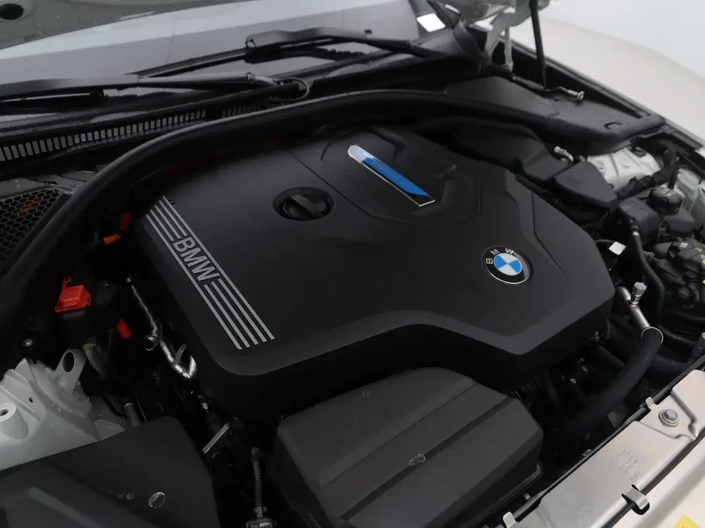 BMW 3-serie 330e Sedan M Sport uit 2026, foto 4