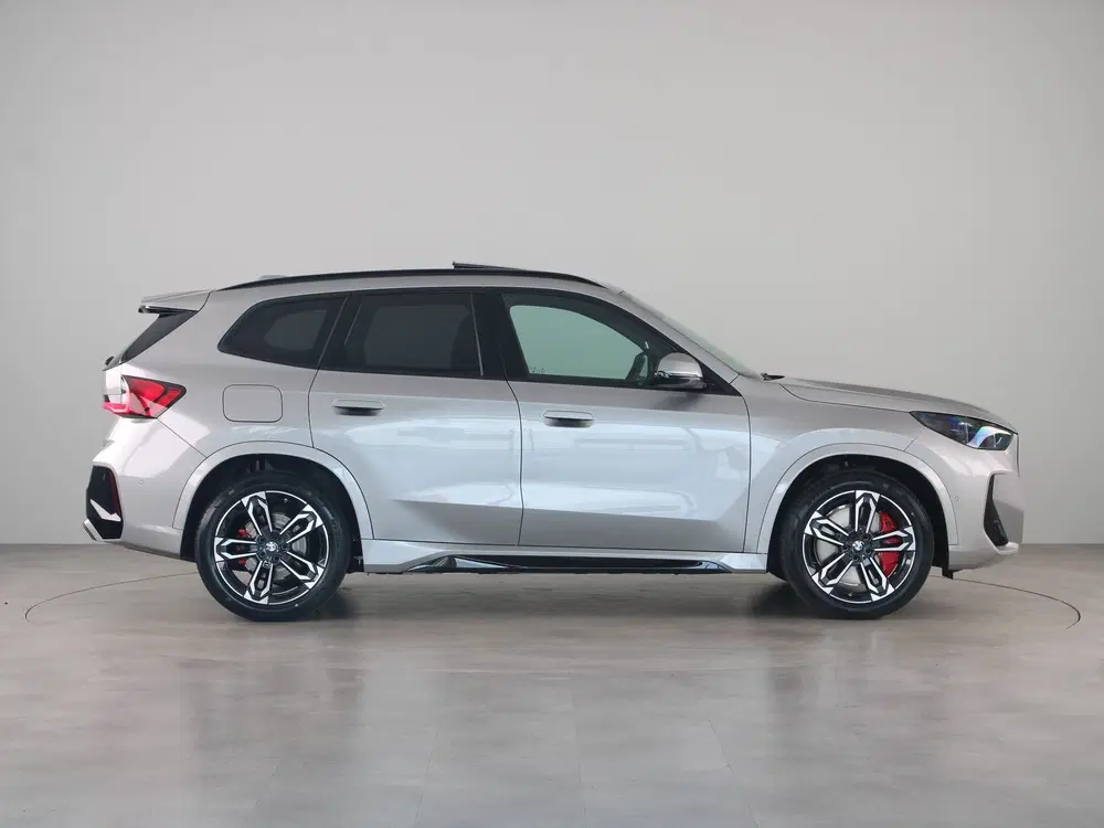 BMW iX1 eDrive20 67 kWh M Sport Edition (bj 2026 uit 2026, foto 8