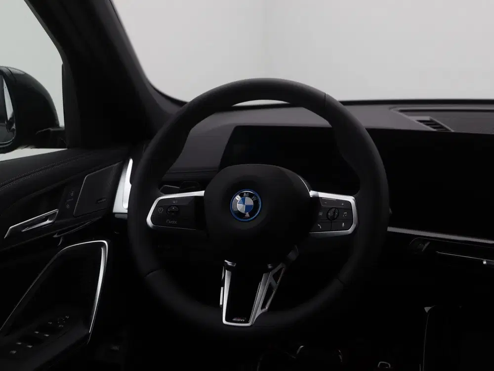 BMW iX1 eDrive20 67 kWh M Sport Edition (bj 2026 uit 2026, foto 2