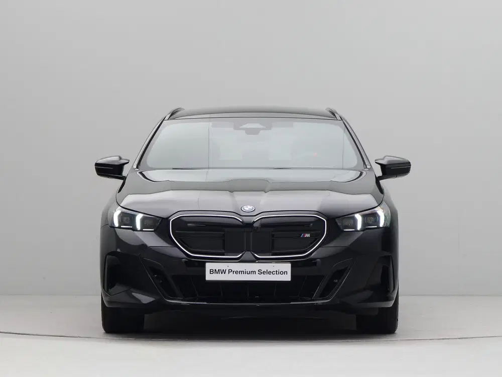 BMW i5 Touring M60 xDrive 84 kWh SoH 97 uit 2025, foto 2