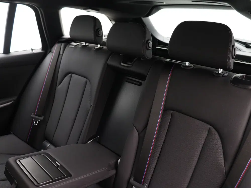 BMW 3-serie 330e Touring M Sport Pro uit 2025, foto 15