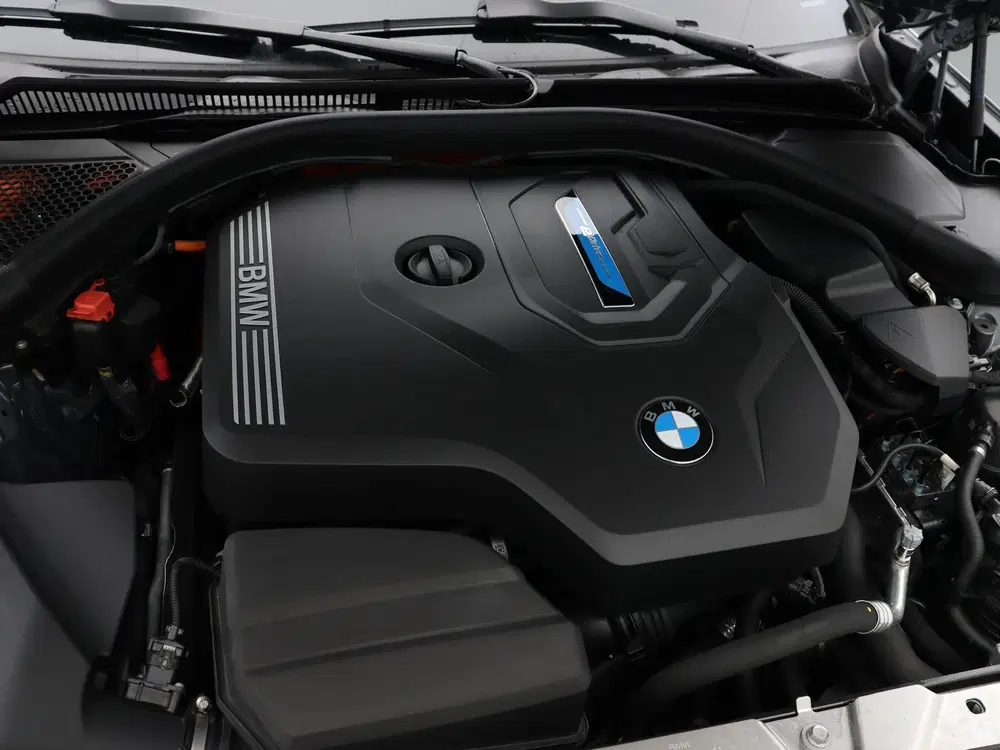 BMW 3-serie 330e Touring M Sport Pro uit 2025, foto 3
