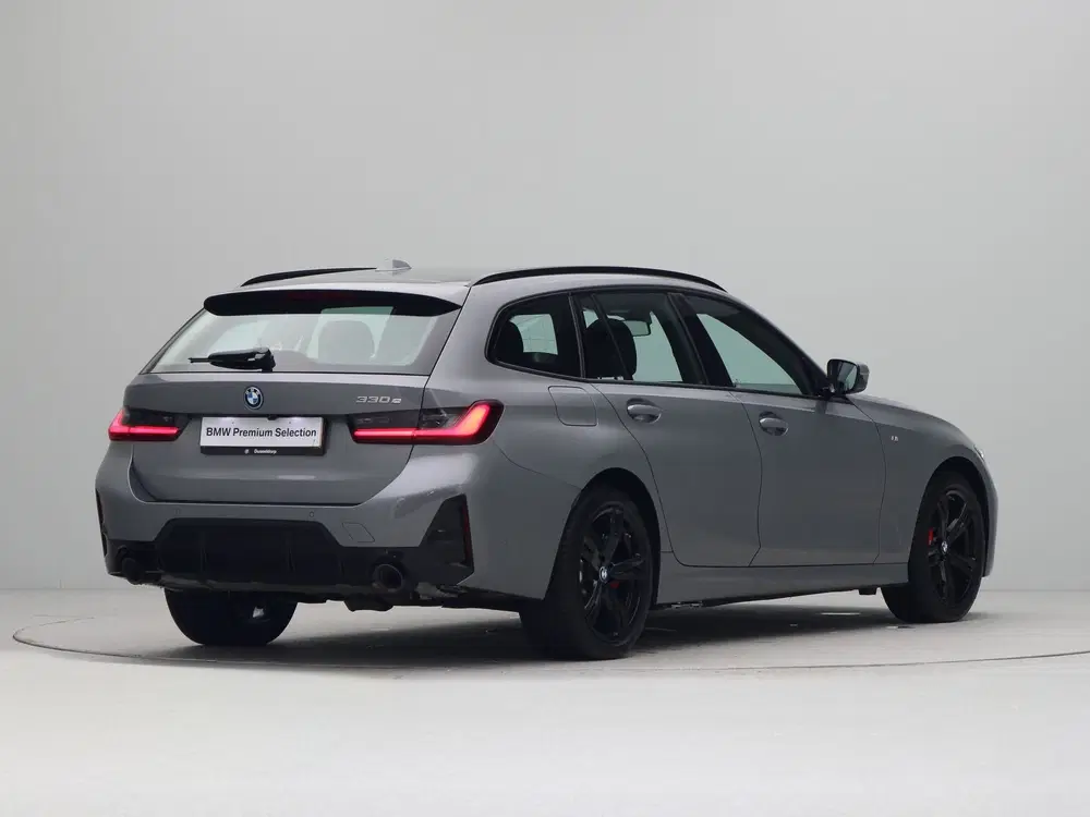 BMW 3-serie 330e Touring M Sport Pro uit 2025, foto 8