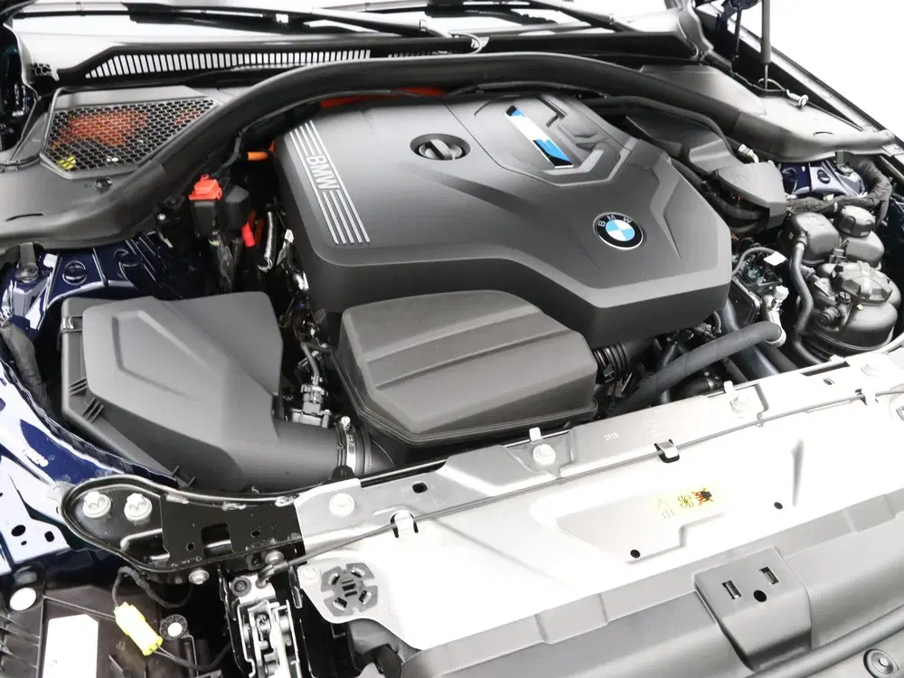 BMW 3-serie 330e Touring M Sportpakket uit 2025, foto 4