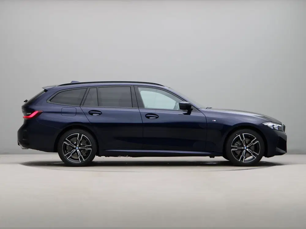 BMW 3-serie 330e Touring M Sportpakket uit 2025, foto 8