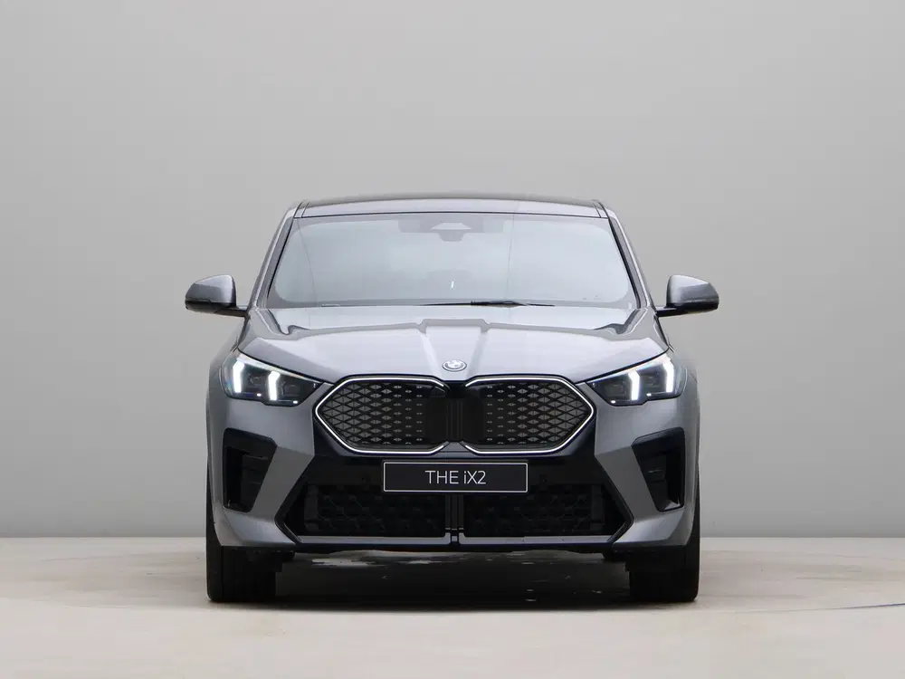 BMW iX2 eDrive20 M-Sport Pro (bj 2026 uit 2026, foto 2