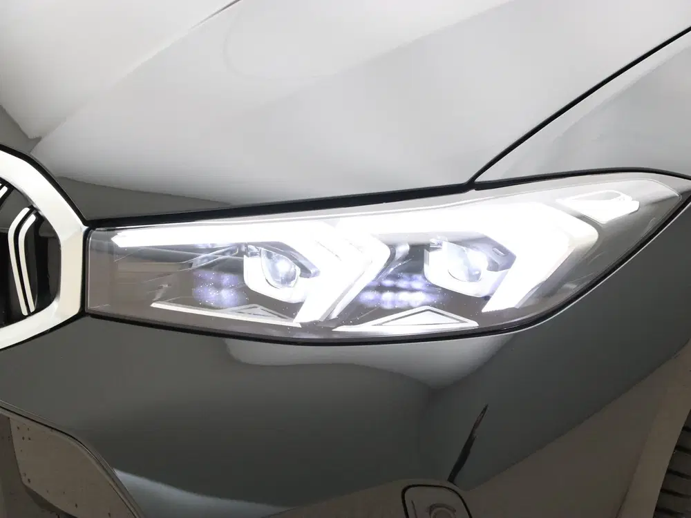 BMW 3-serie 330e Sedan M Sportpakket uit 2026, foto 10