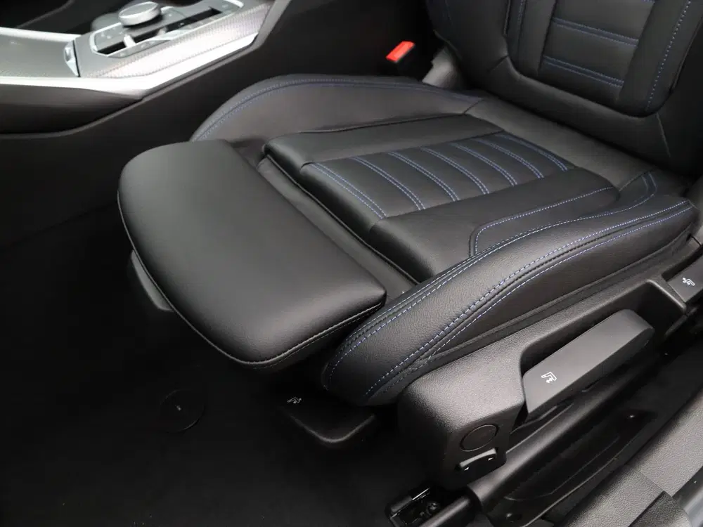 BMW 3-serie 330e Sedan M Sportpakket uit 2026, foto 13