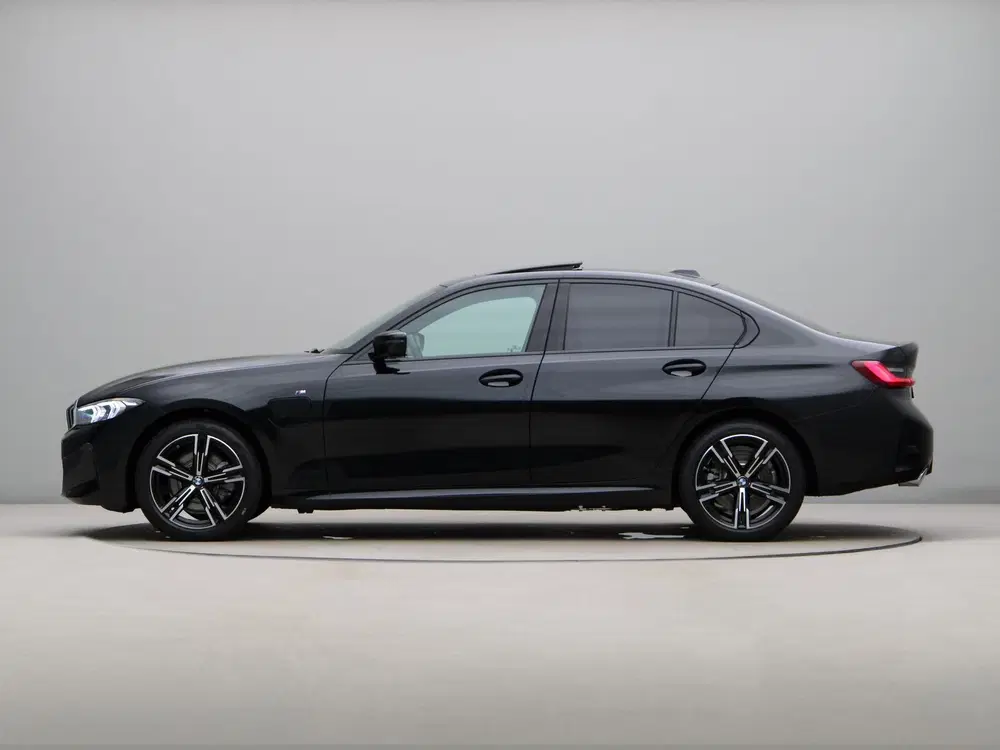BMW 3-serie 330e Sedan M Sportpakket uit 2026, foto 8
