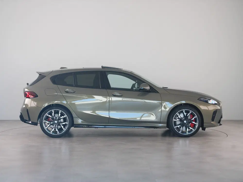 BMW 1-serie 120 M Sport Design Edition INDIVIDUAL BRAS uit 2026, foto 10
