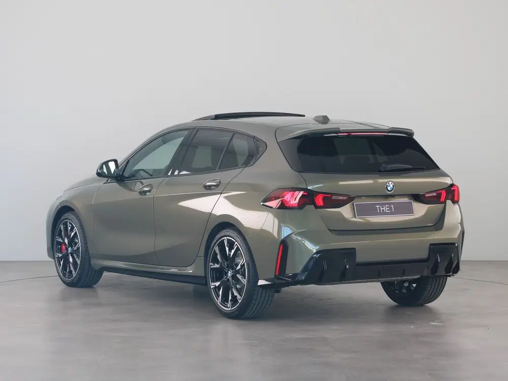 BMW 1-serie 120 M Sport Design Edition INDIVIDUAL BRAS uit 2026, foto 13
