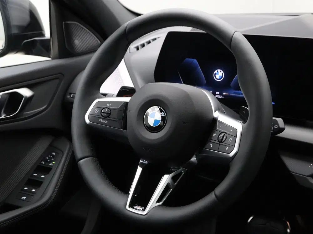 BMW 1-serie 120 M Sport Design Edition (bj 2026 uit 2026, foto 2