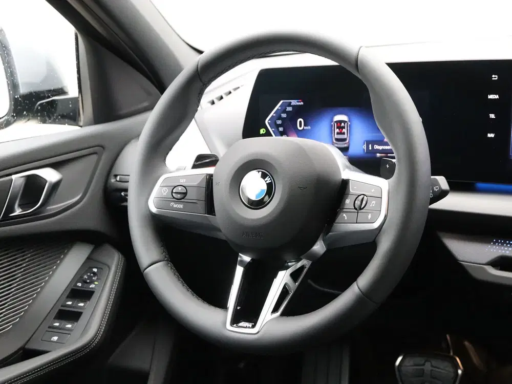 BMW 1-serie 120 M Sport Design Edition (bj 2026 uit 2026, foto 2