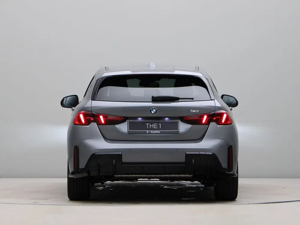 BMW 1-serie 120 M Sport Design Edition (bj 2026 uit 2026, foto 9