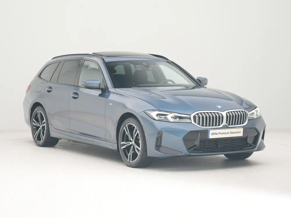 BMW 3-serie 330e Touring M-Sport uit 2025, foto 8