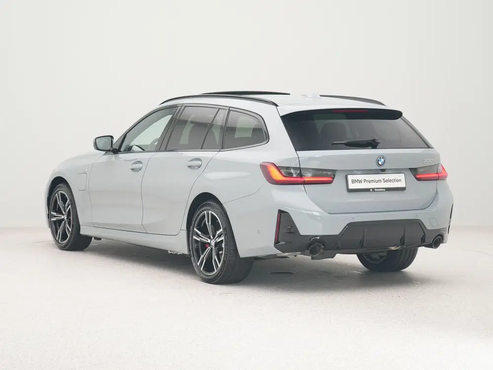 BMW 3-serie 330e Touring M-Sport Pro uit 2026, foto 12
