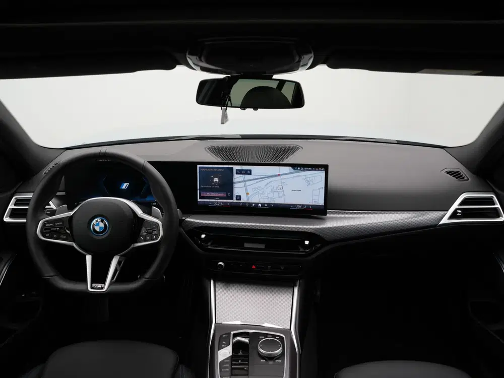 BMW 3-serie 330e Touring M-Sport Pro uit 2026, foto 14