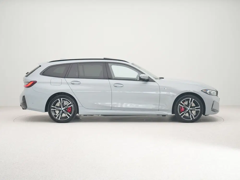 BMW 3-serie 330e Touring M-Sport Pro uit 2026, foto 9