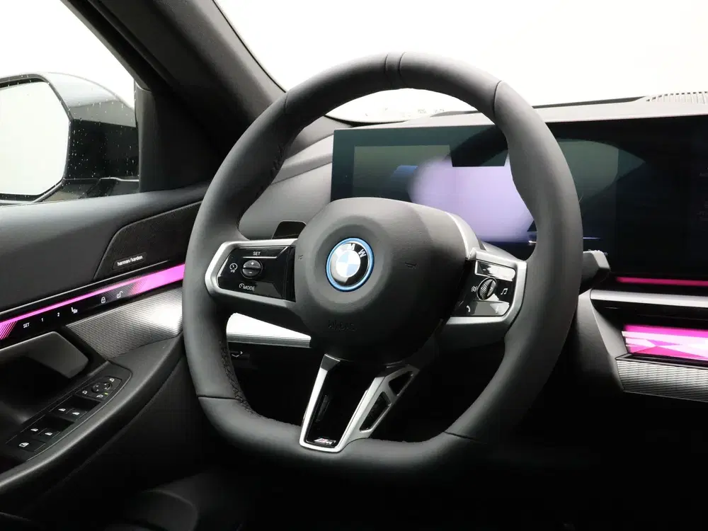 BMW i5 eDrive40 M Sport Pro uit 2025, foto 2