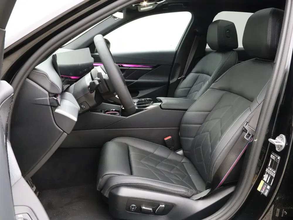 BMW i5 eDrive40 M Sport Pro uit 2025, foto 4