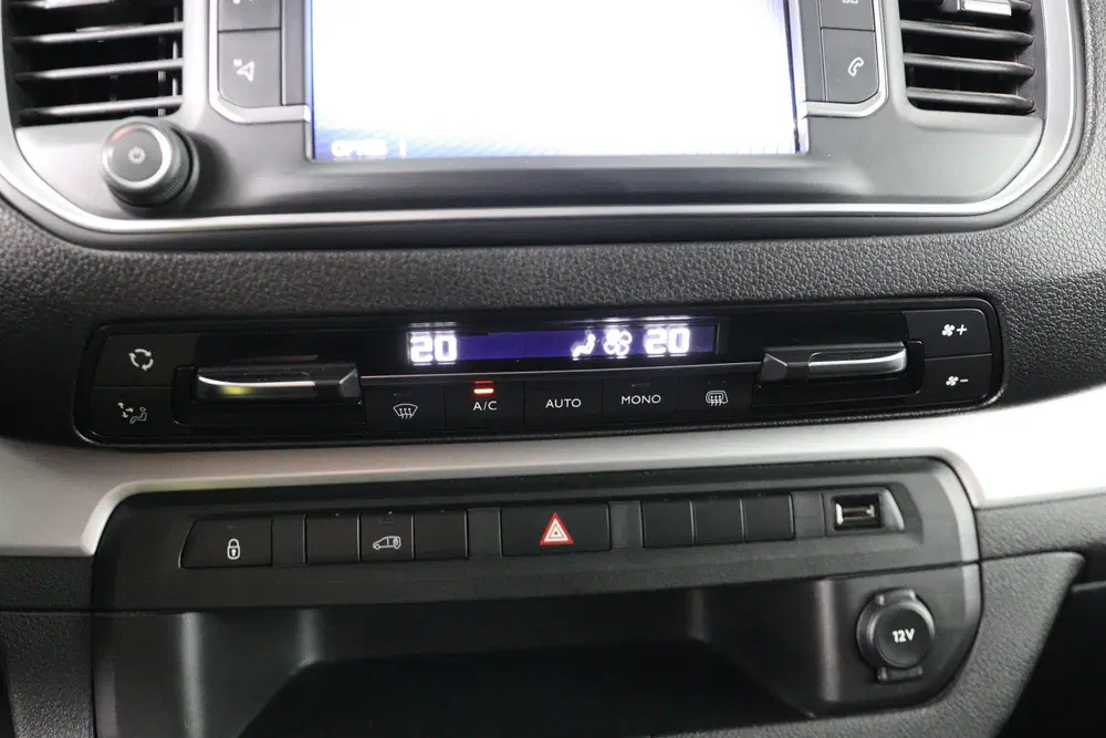 Toyota Proace 2.0 D-4D 145pk Black Line uit 2022, foto 8