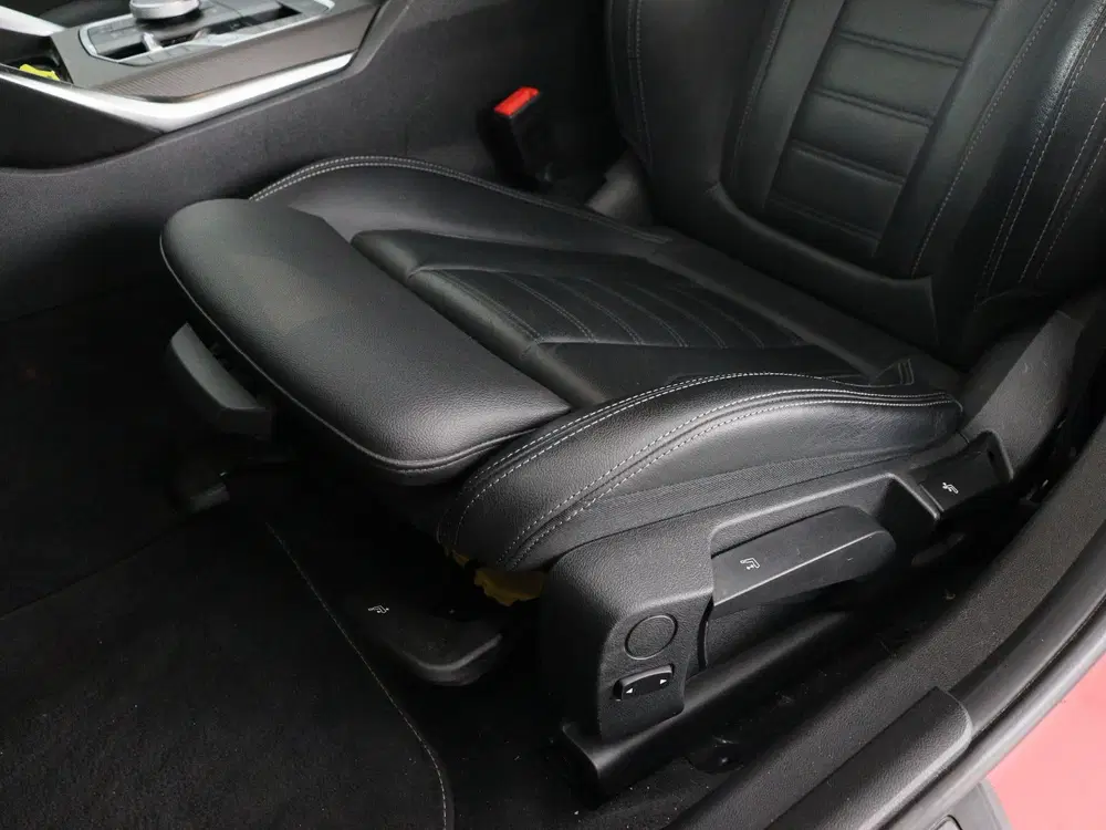 BMW 3-serie 320e Touring M-Sport Trekhaak uit 2023, foto 15