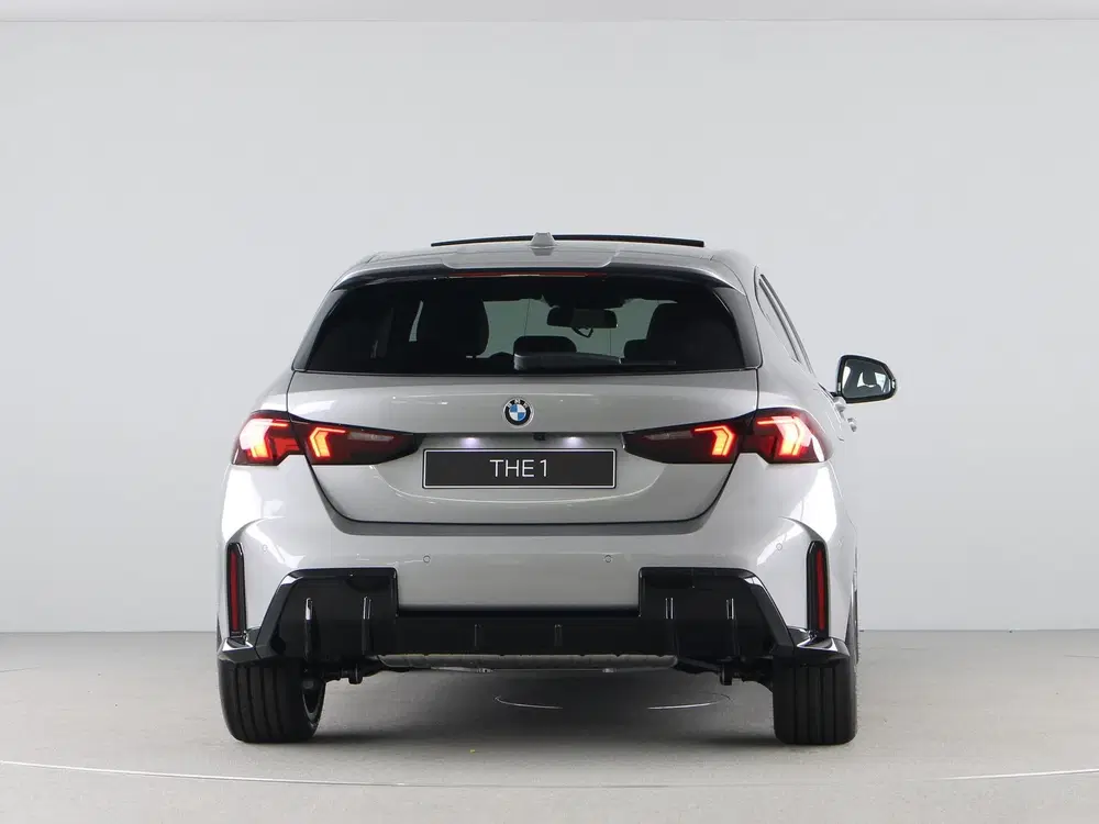 BMW 1-serie 120 M Sport Pro Space Silber Metallic (bj uit 2026, foto 10