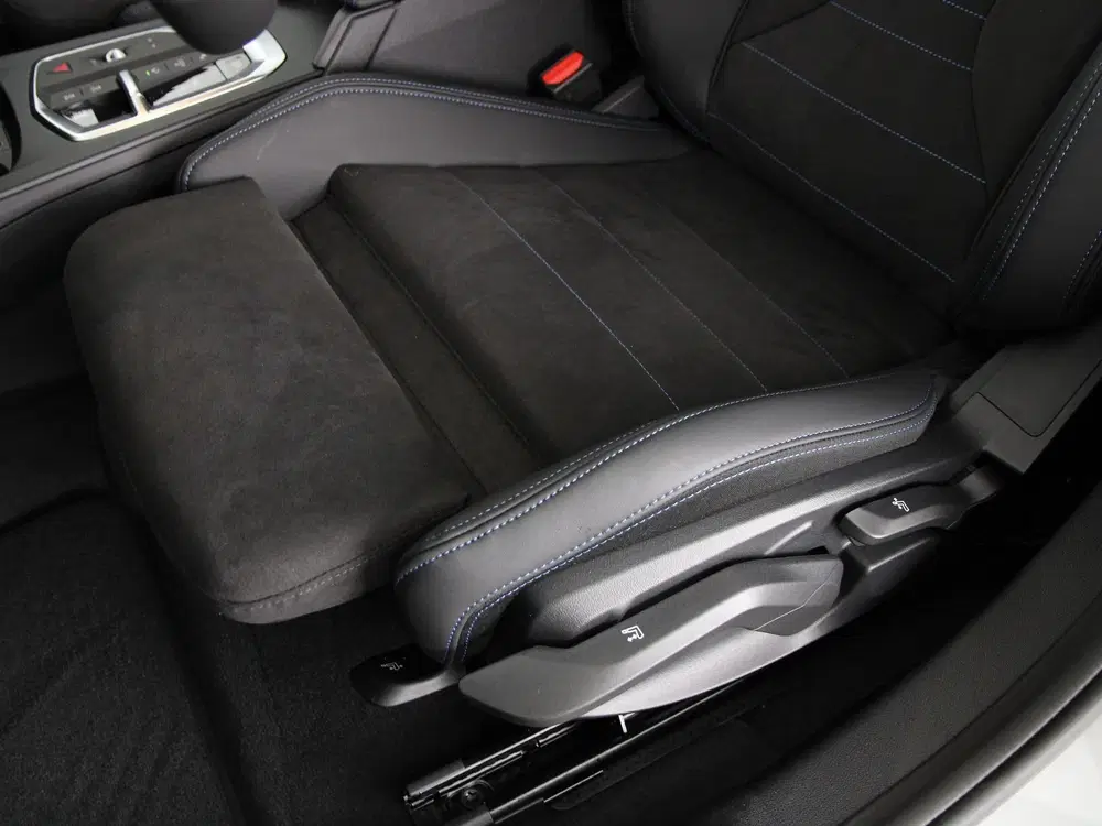 BMW 1-serie 120 M Sport Pro Space Silber Metallic (bj uit 2026, foto 15