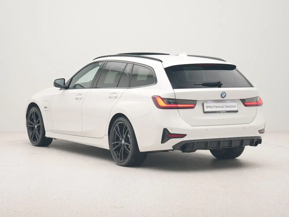 BMW 3-serie 320e Touring Business Edition Plus uit 2022, foto 10
