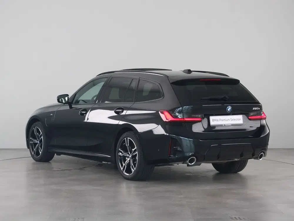 BMW 3-serie 330e Touring M-Sport uit 2025, foto 11